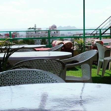 Krishna Stay Guest House Udaipur Exterior photo