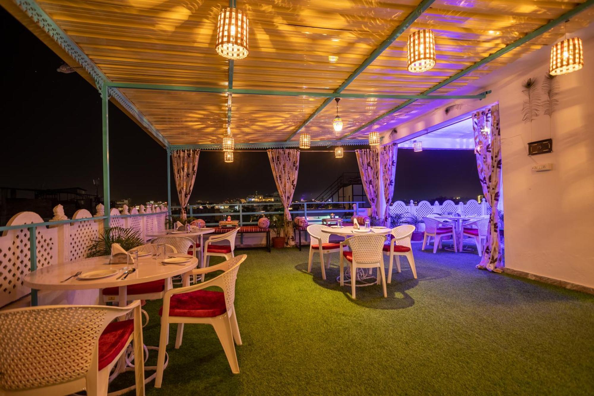 Krishna Stay Guest House Udaipur Exterior photo