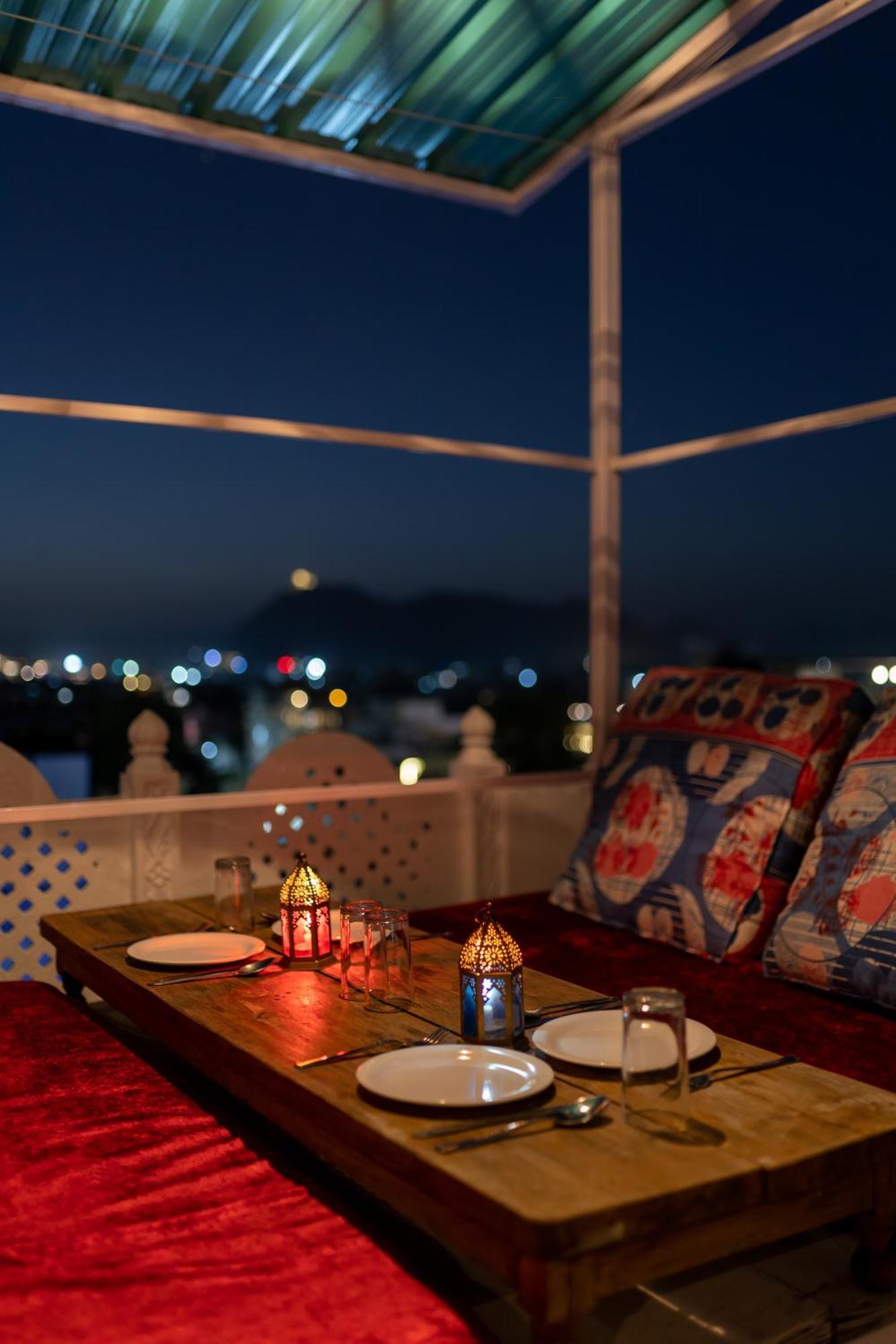 Krishna Stay Guest House Udaipur Exterior photo