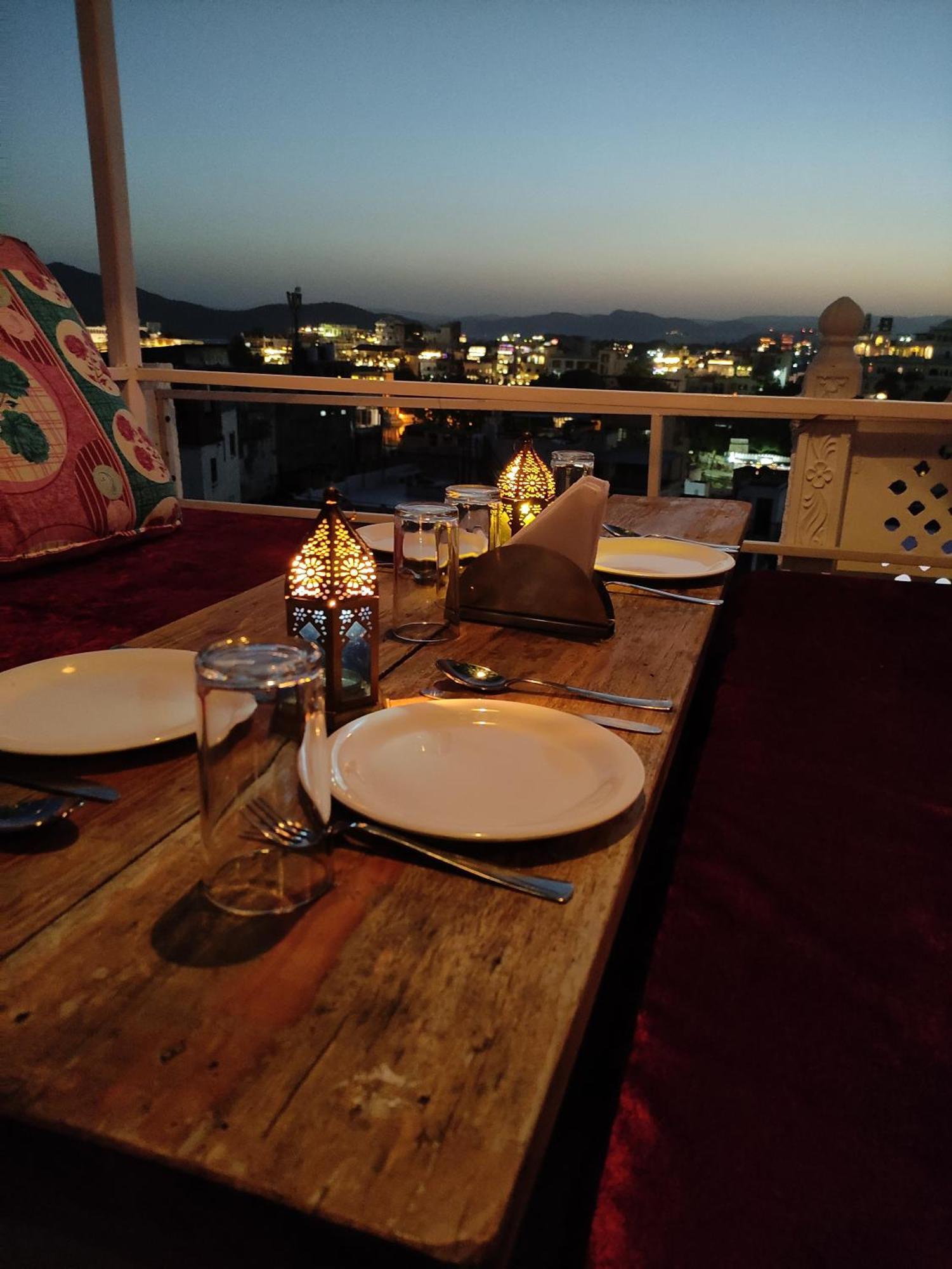 Krishna Stay Guest House Udaipur Exterior photo